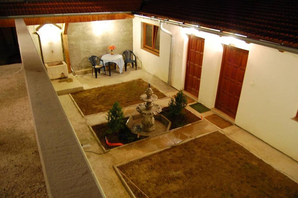 Apartments Castanea SJJ Extérieur photo